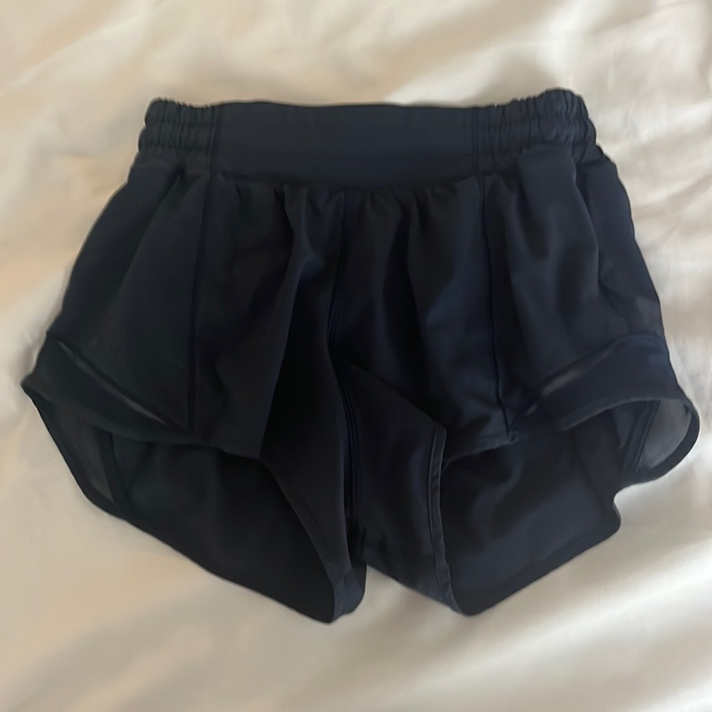 Navy blue Lululemon hotty-hot